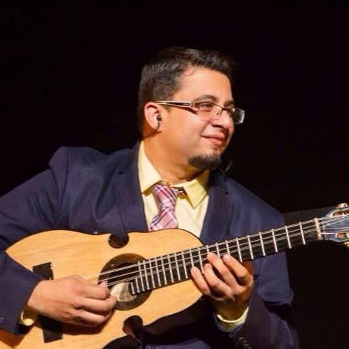 Quique Domenech — Performing